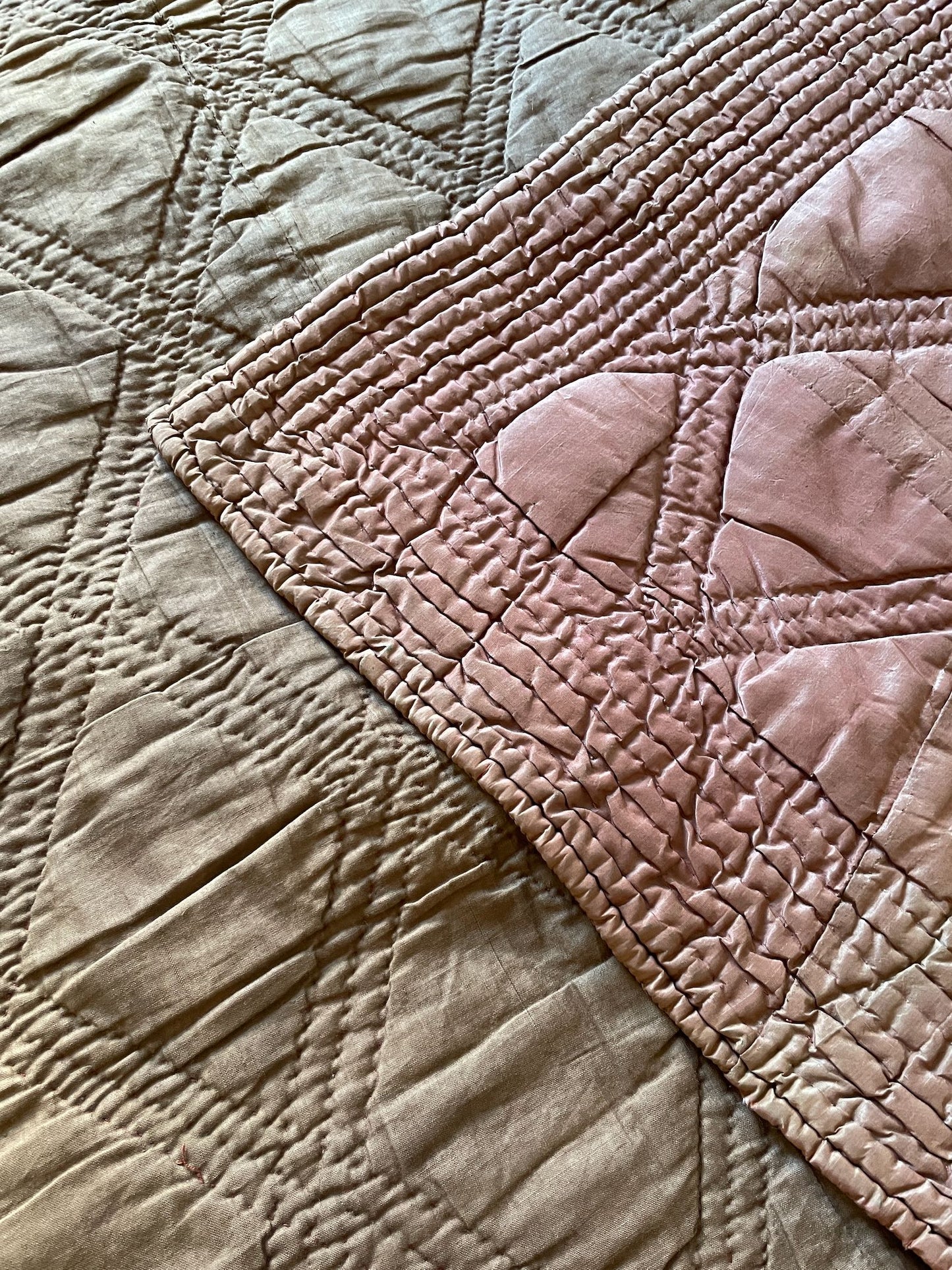 
                  
                    antique french quilt pink brown silk linen wholecloth comforter pique small hand stitched bedcover
                  
                