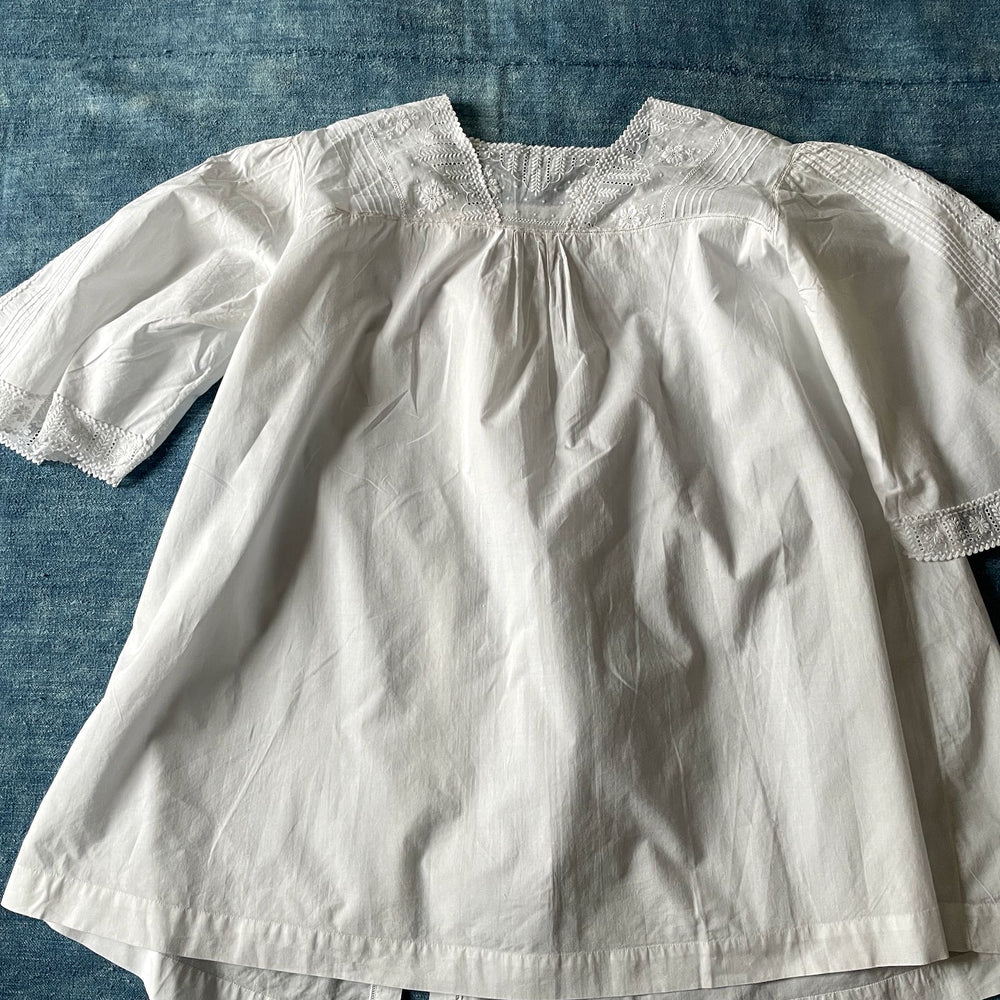 
                  
                    antique white top blouse nursing jacket bed cotton embroidered hand stitched cosplay costume
                  
                