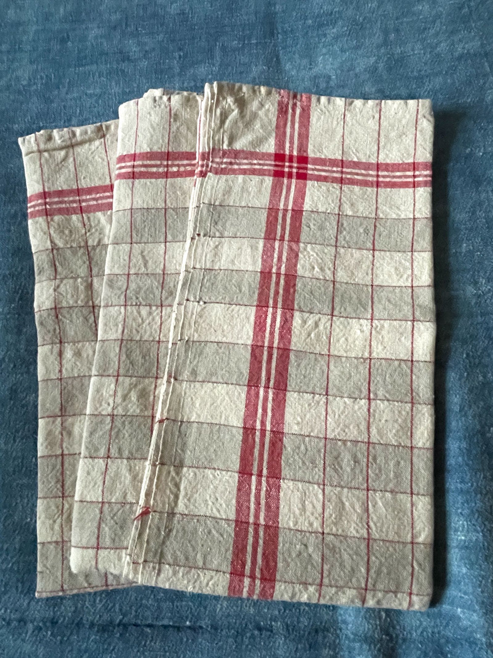 red check linen table napkins serviettes red beige cream vintage french linen rustic farmhouse style