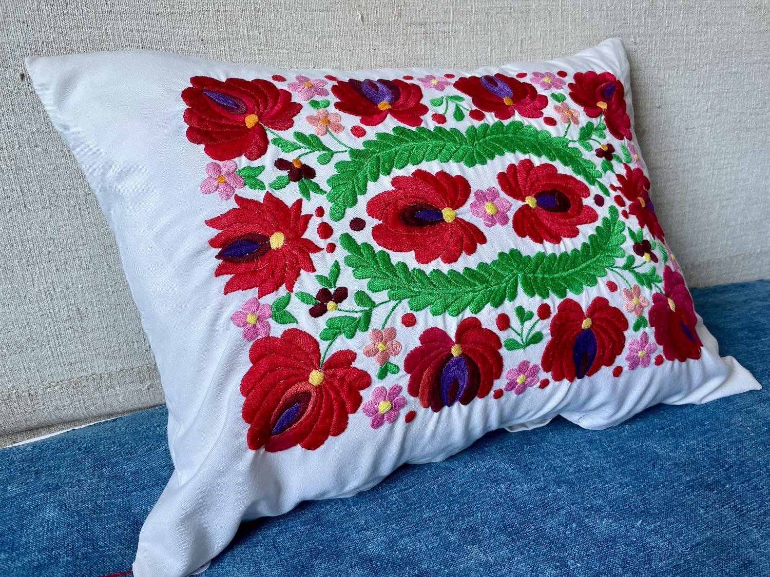 Hungarian pillow hotsell