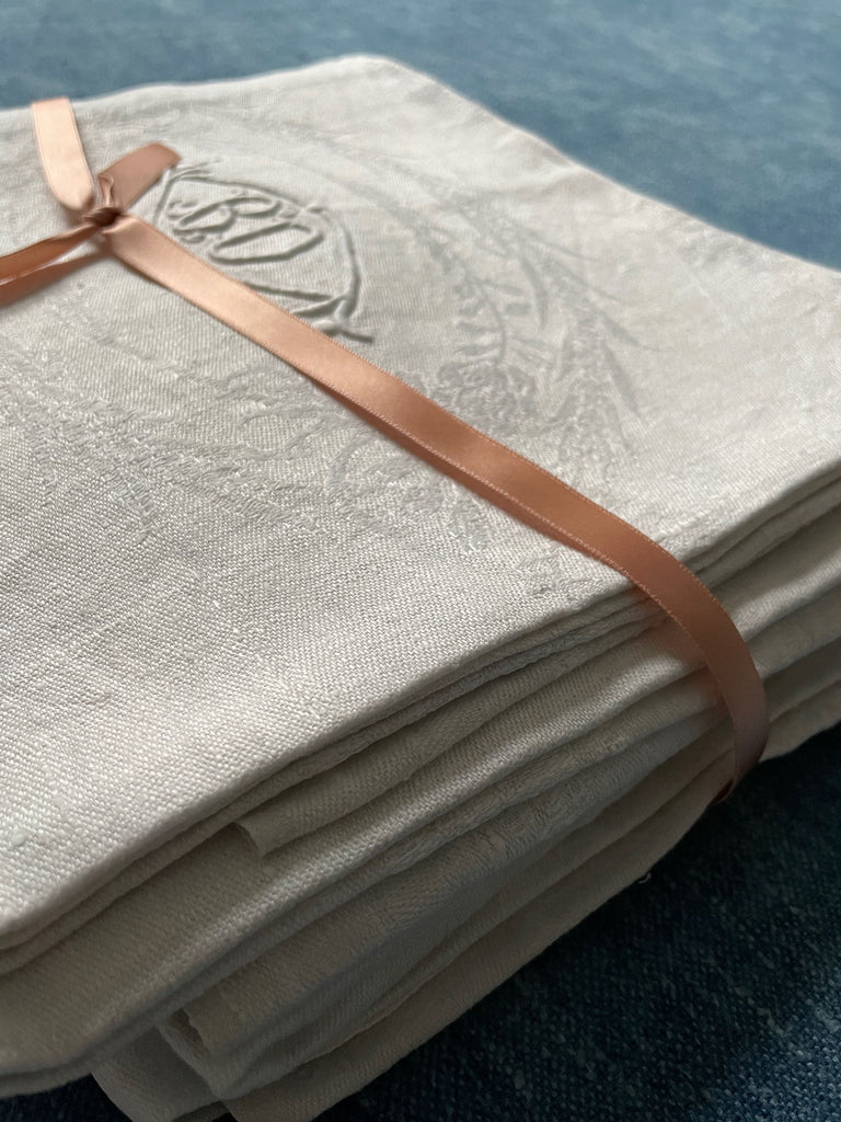 set of 8 antique french linen table napkins monogrammed BD excellent condition damask serviettes