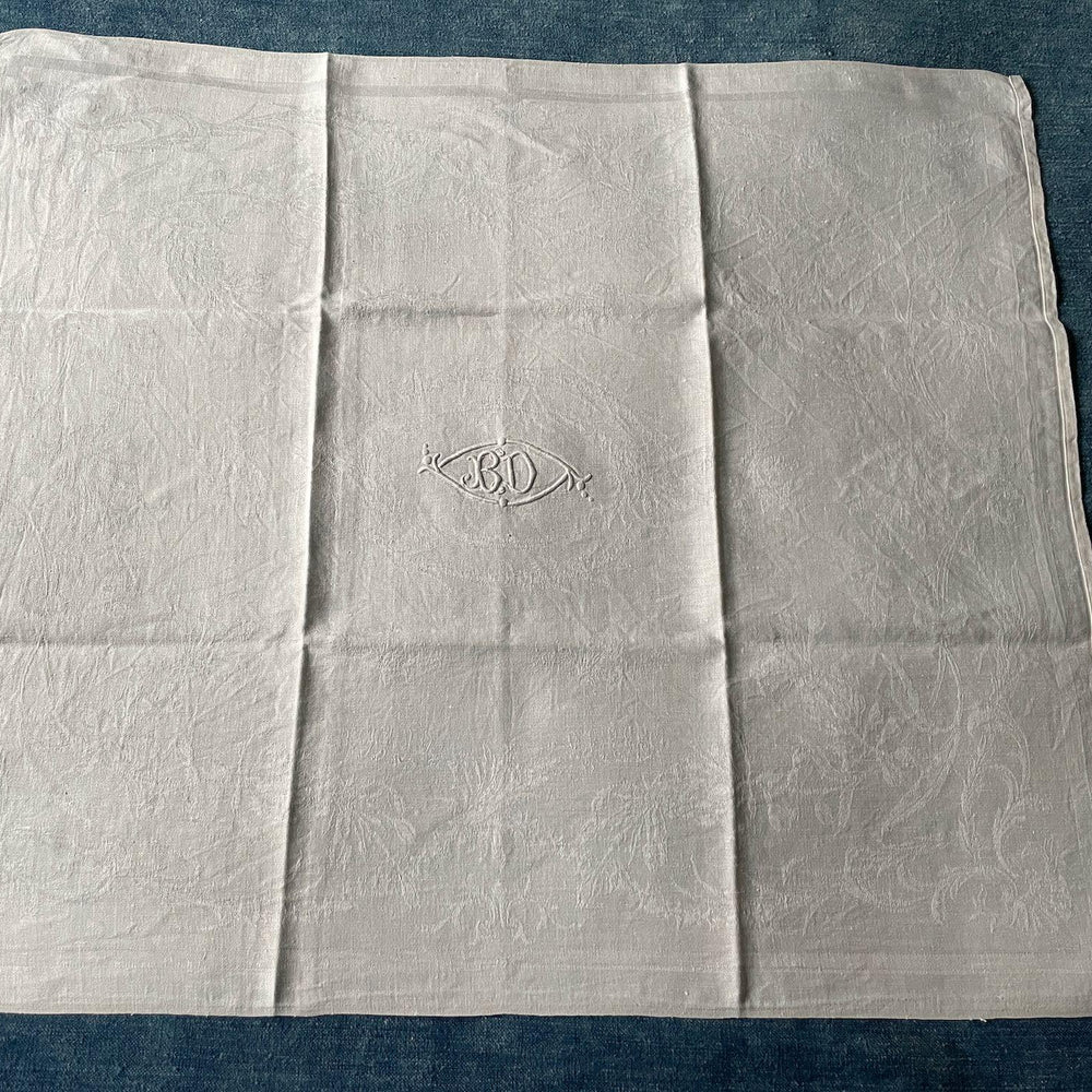 
                  
                    set of 8 antique french linen table napkins monogrammed BD excellent condition damask serviettes
                  
                