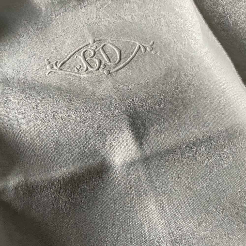 
                  
                    set of 8 antique french linen table napkins monogrammed BD excellent condition damask serviettes
                  
                