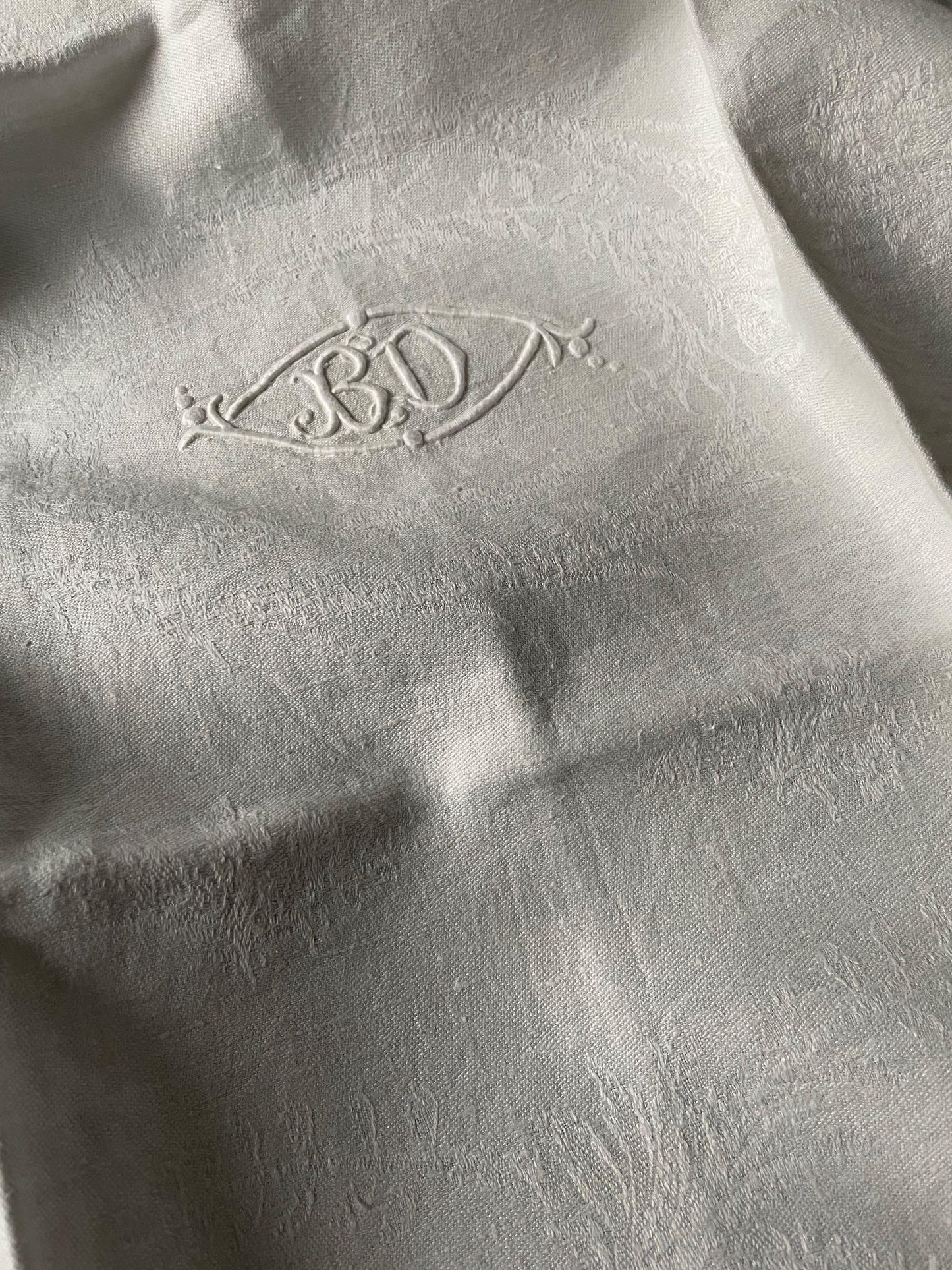 
                  
                    set of 8 antique french linen table napkins monogrammed BD excellent condition damask serviettes
                  
                