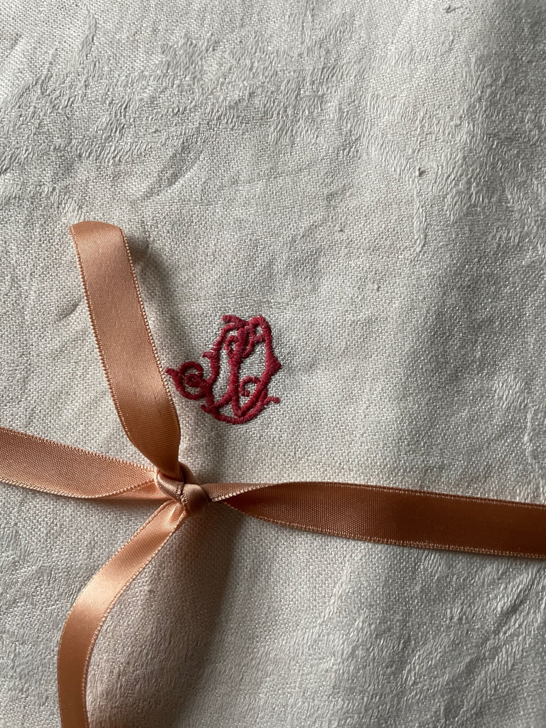 set of 10 antique french linen table napkins monogrammed in red thread large serviettes 