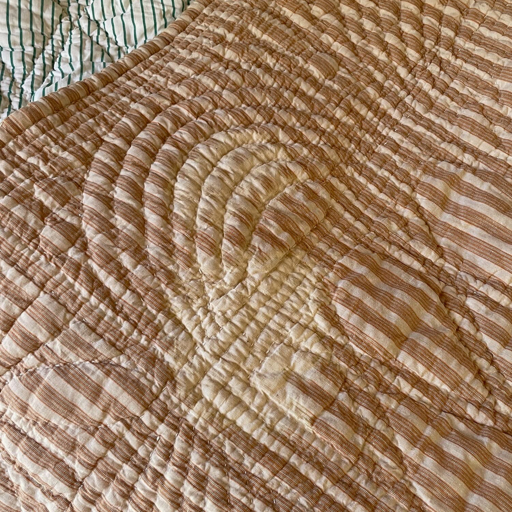 
                  
                    antique french quilt large pique king size green white stripe warm comforter bedspread duvet 
                  
                