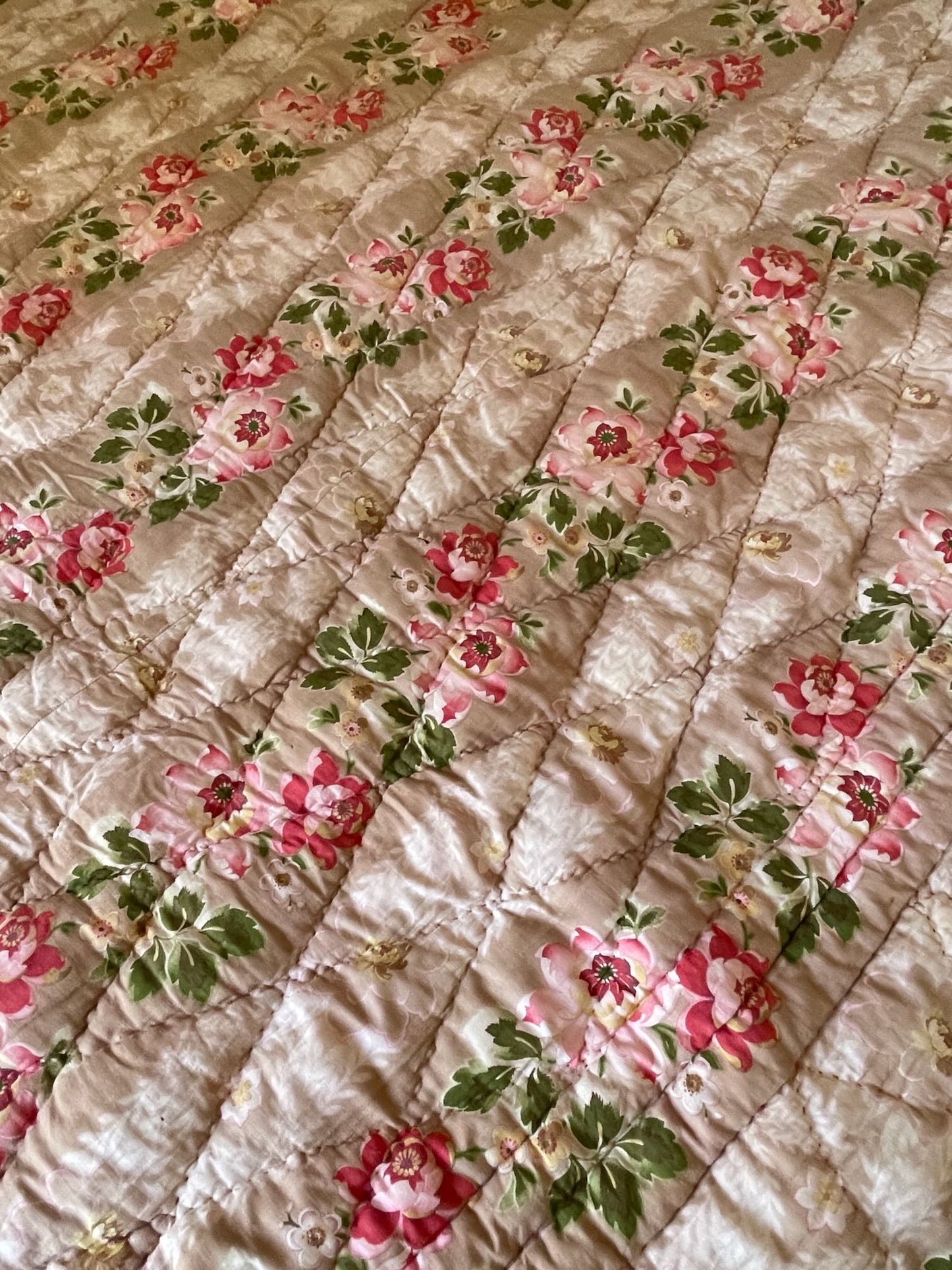 
                  
                    pink rose quilt antique vintage french whole cloth comforter warm double cosy bedcover 
                  
                