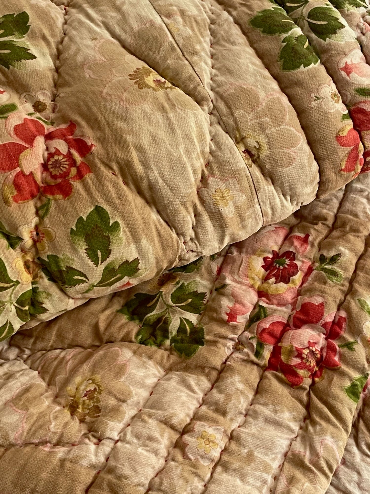 
                  
                    pink rose quilt antique vintage french whole cloth comforter warm double cosy bedcover 
                  
                