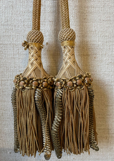 golden yellow tassels with cord curtain tiebacks antique passementerie florentine italian decor