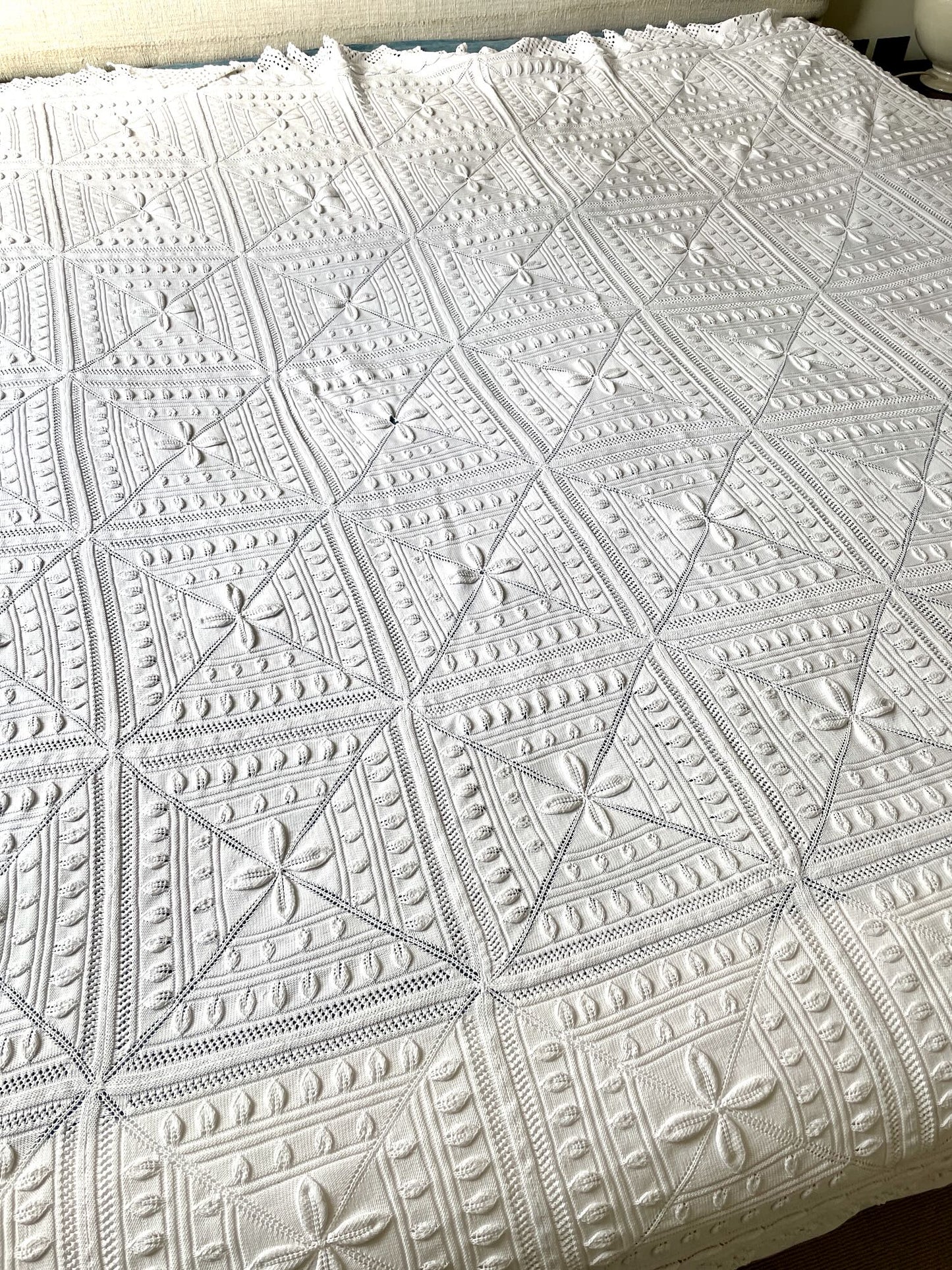 white cotton knitted french bedcover coverlet comforter vintage hand made double single
