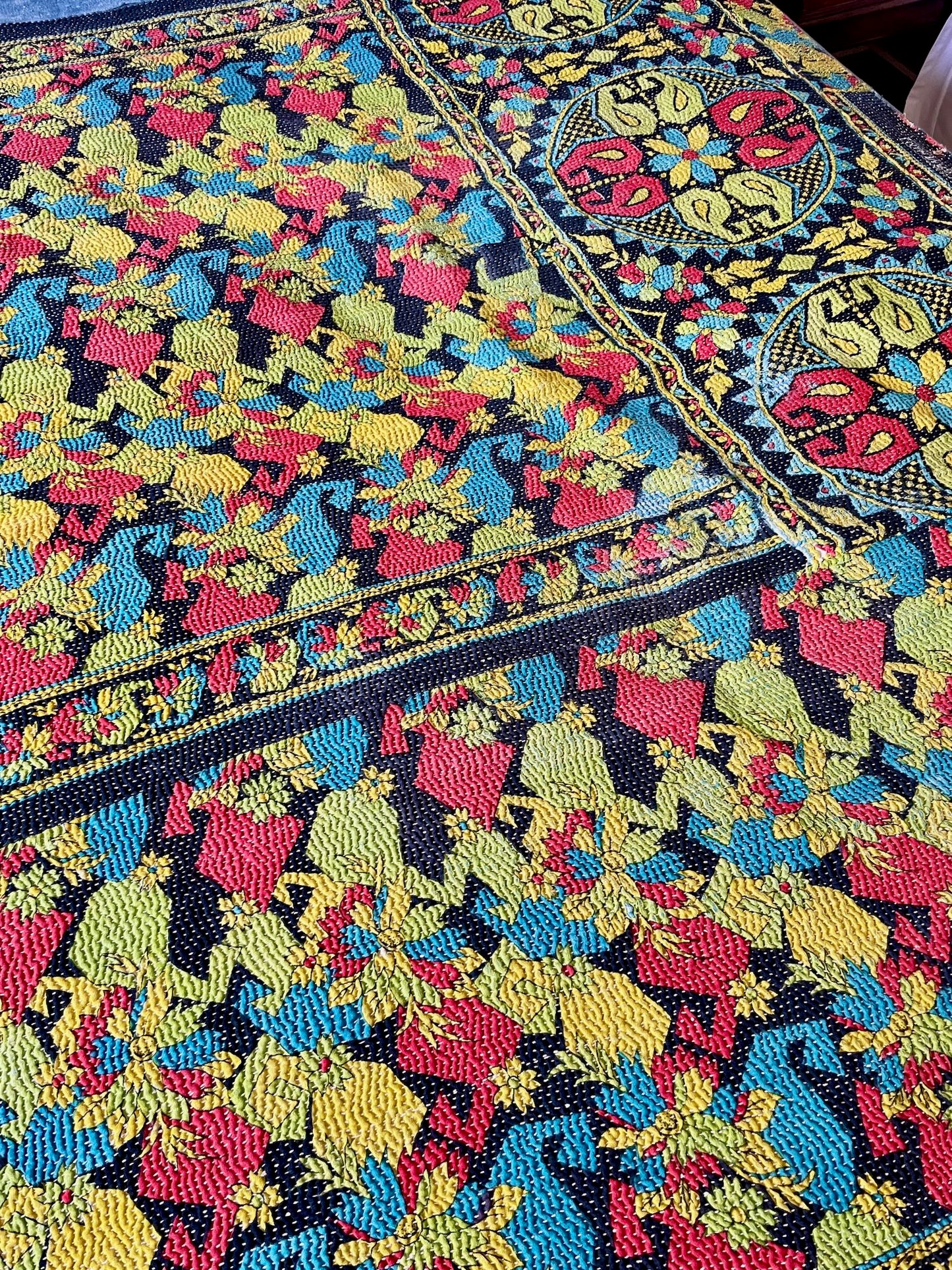 
                  
                    bright kantha quilt vintage throw sofa bedcover cotton comforter red yellow green washable
                  
                