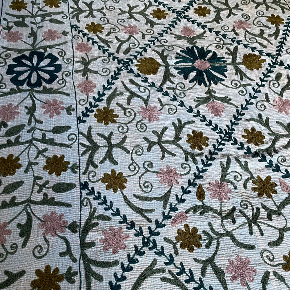 white blue pink suzani quilt kantha bedspread sofa throw cotton comforter embroidered washable