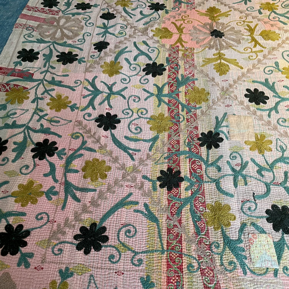 
                  
                    pretty pale pink kantha suzani style throw wall hanging sofa bedspread quilt embroidered washable
                  
                