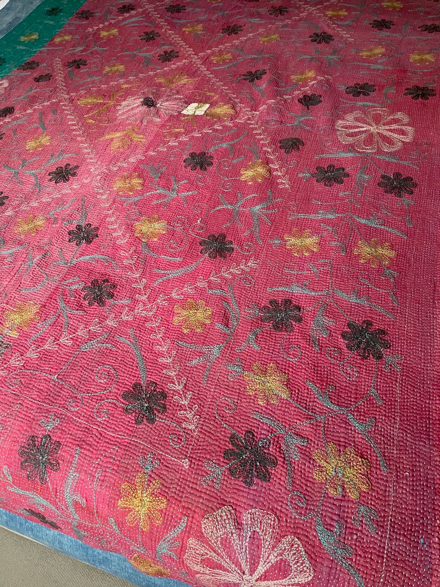 
                  
                    pretty pale pink kantha suzani style throw wall hanging sofa bedspread quilt embroidered washable
                  
                