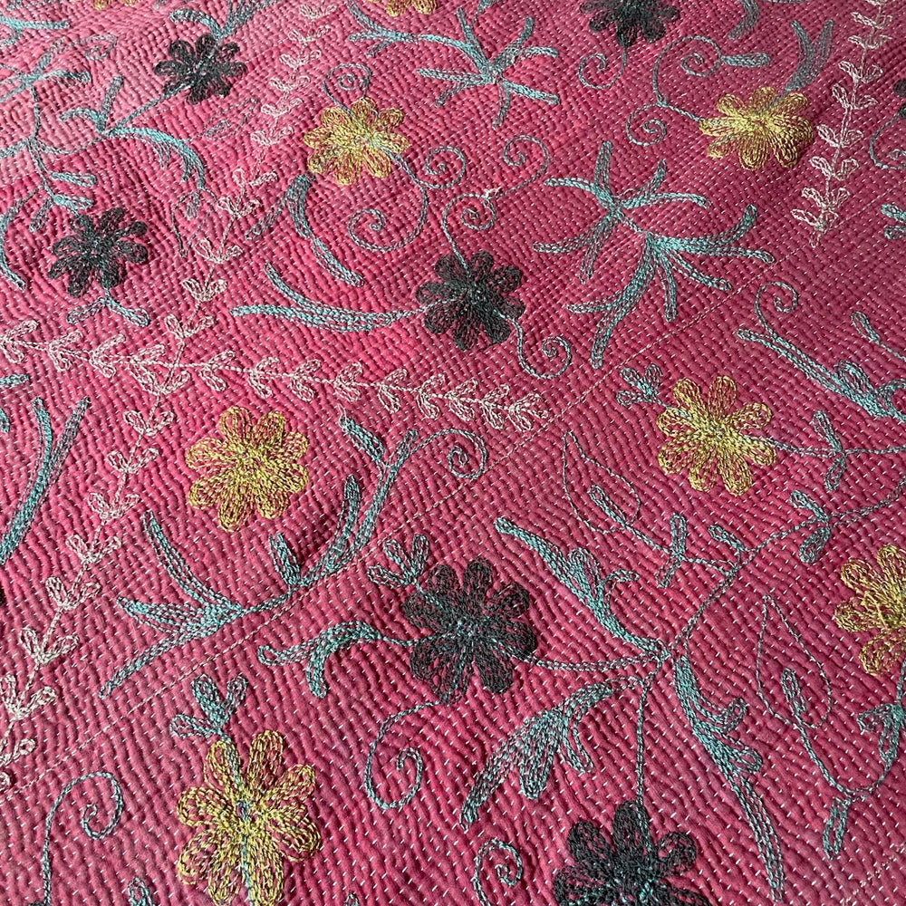 
                  
                    pretty pale pink kantha suzani style throw wall hanging sofa bedspread quilt embroidered washable
                  
                