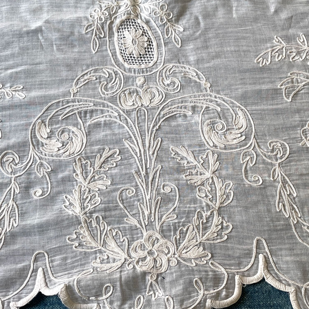 long embroidered pelmet rideau de cornelys antique french cantonniere white fine cotton 