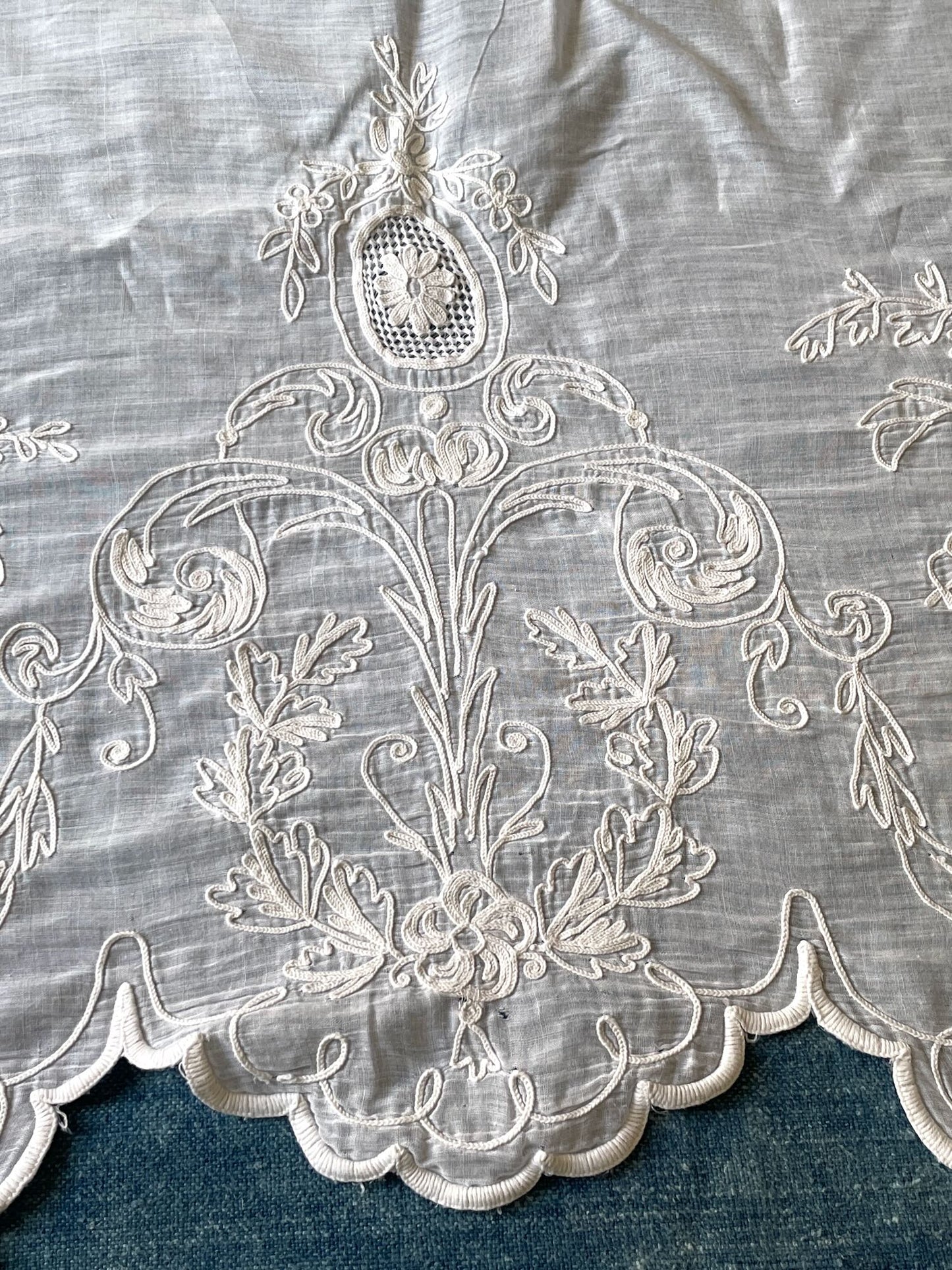 long embroidered pelmet rideau de cornelys antique french cantonniere white fine cotton 