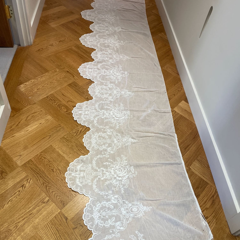 
                  
                    long embroidered pelmet rideau de cornelys antique french cantonniere white fine cotton 
                  
                