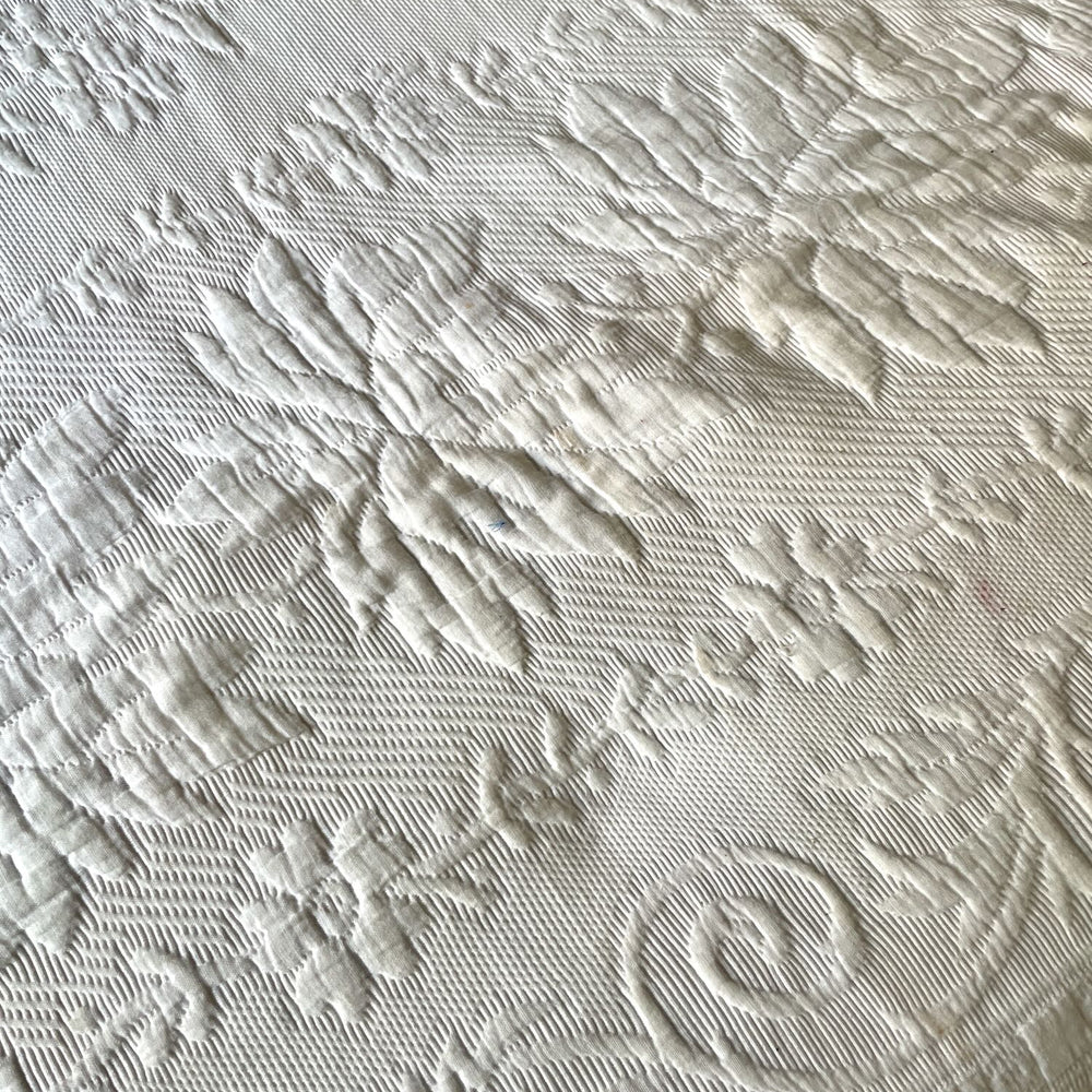 
                  
                    vintage french bedspread pique marseillais marriage quilt white large cotton comforter 
                  
                