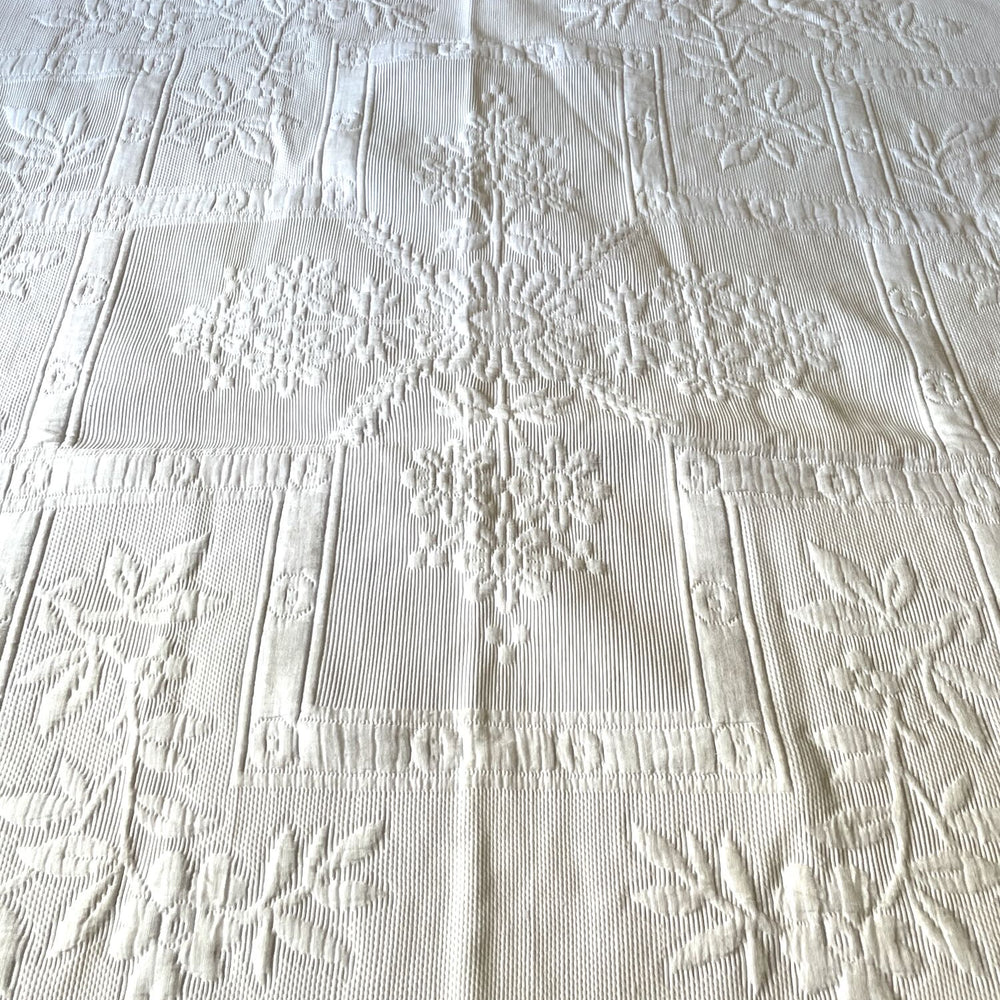 
                  
                    vintage french bedspread pique marseillais marriage quilt white large cotton comforter 
                  
                