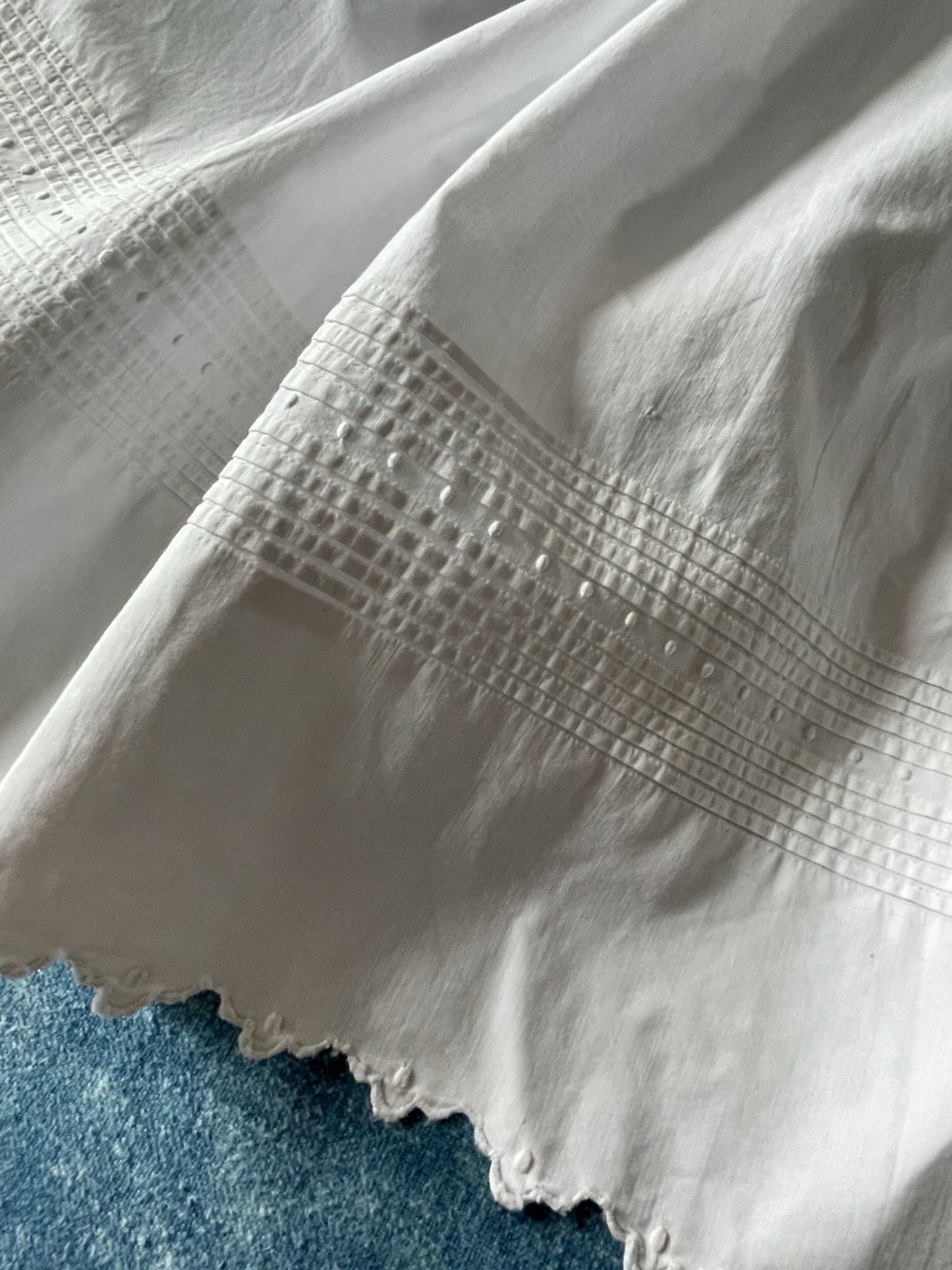 
                  
                    antique french petticoat underskirt jupon white cotton summer skirt scalloped edge pretty medium
                  
                