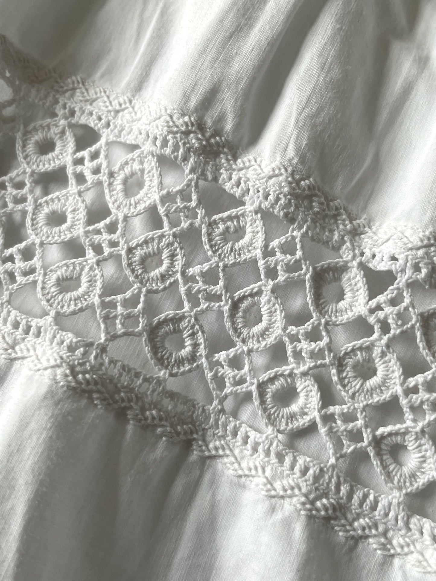 
                  
                    antique french white cotton petticoat underskirt skirt summer lace trim xs size 0 historic costume
                  
                