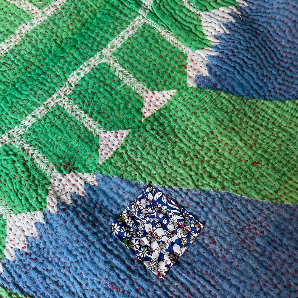 
                  
                    green blue stripes kantha quilt sofa throw cotton comforter machine washable king bedspread
                  
                