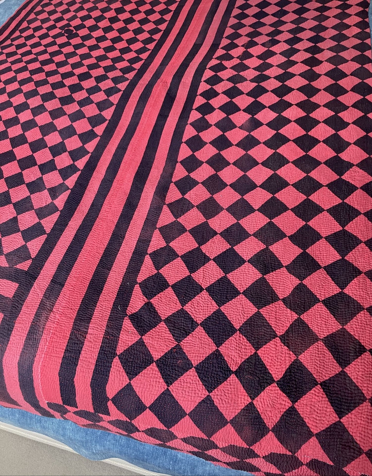 
                  
                    deep pink checked kantha quilt sofa throw cotton comforter machine washable king bedspread
                  
                