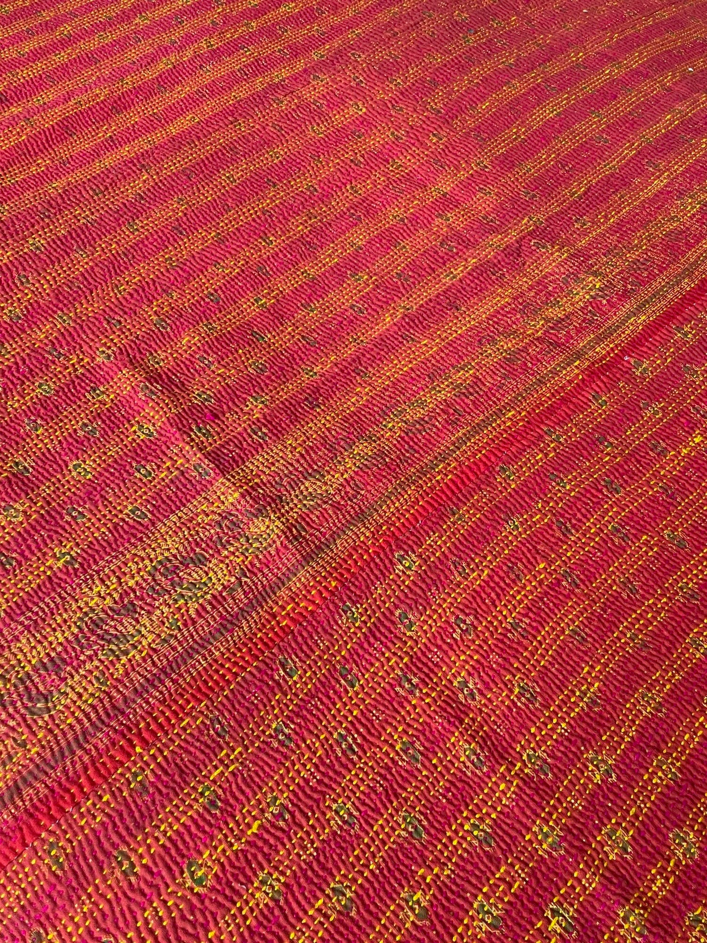
                  
                    brown pink yellow purple mauve bedspread kantha quilt sofa throw cotton single double washable
                  
                