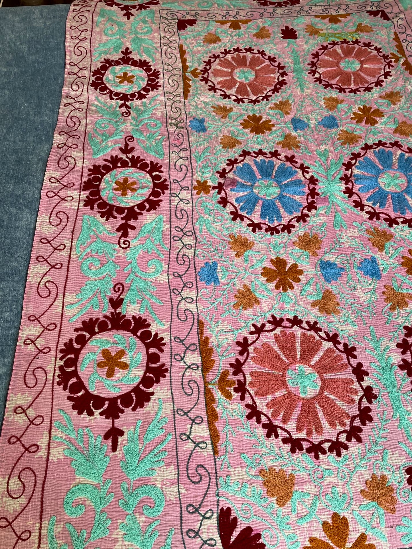 
                  
                    pink green blue orange suzani embroidered kantha quilt bedspread cotton sofa throw washable 
                  
                