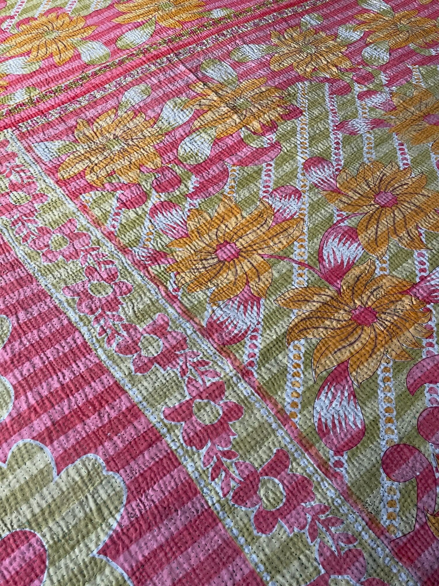 
                  
                    red green yellow floral single kantha bedspread quilt comforter cotton washable handmade
                  
                