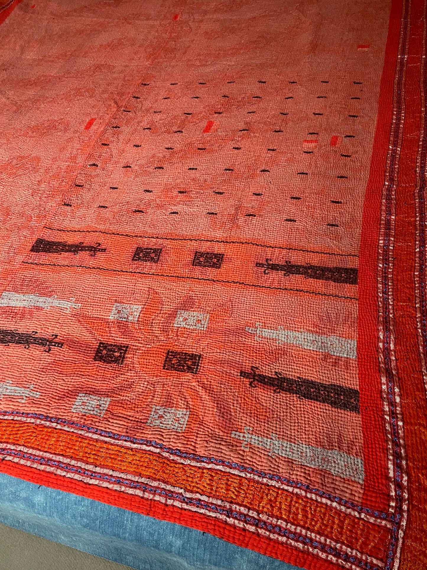 
                  
                    red pink gold orange large kantha bedspread quilt cotton comforter super king  double washable 
                  
                