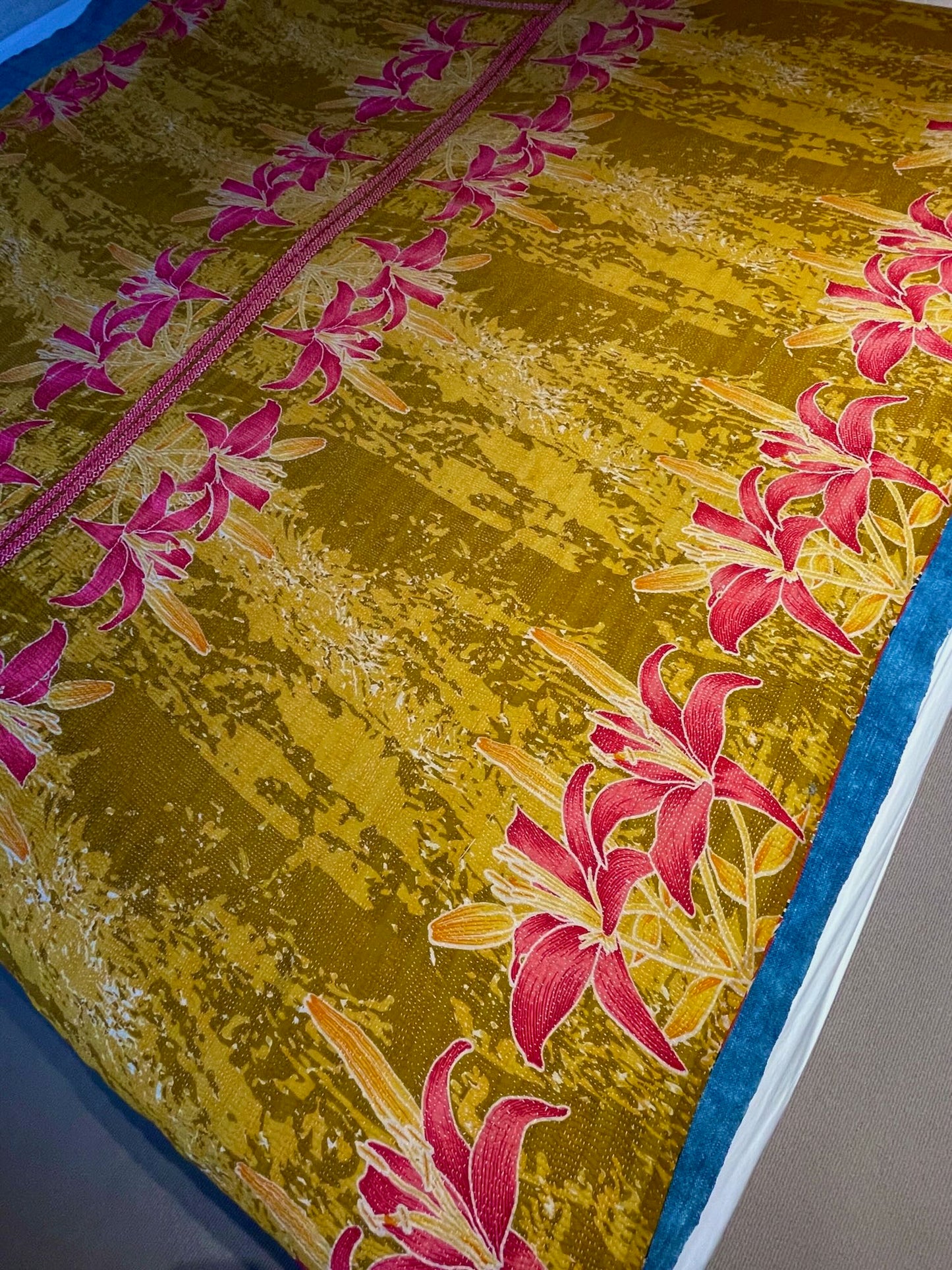 
                  
                    red orange grey floral kantha quilt bedspread cotton sari comforter hand made large double throw
                  
                