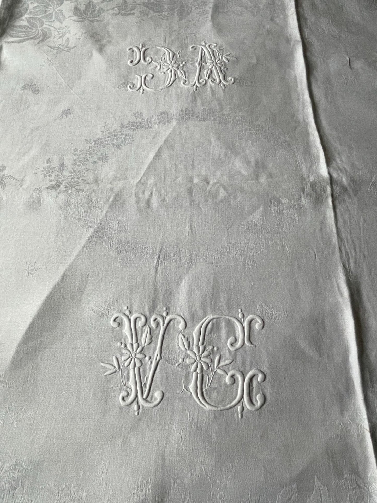
                  
                    long tablecloth white linen damask table linen french antique monogrammed VC 2.9metres christmas
                  
                