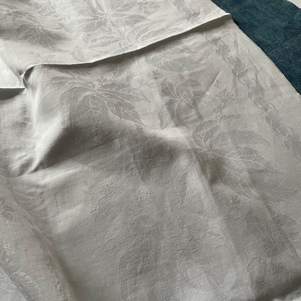 
                  
                    long tablecloth white linen damask table linen french antique monogrammed VC 2.9metres christmas
                  
                