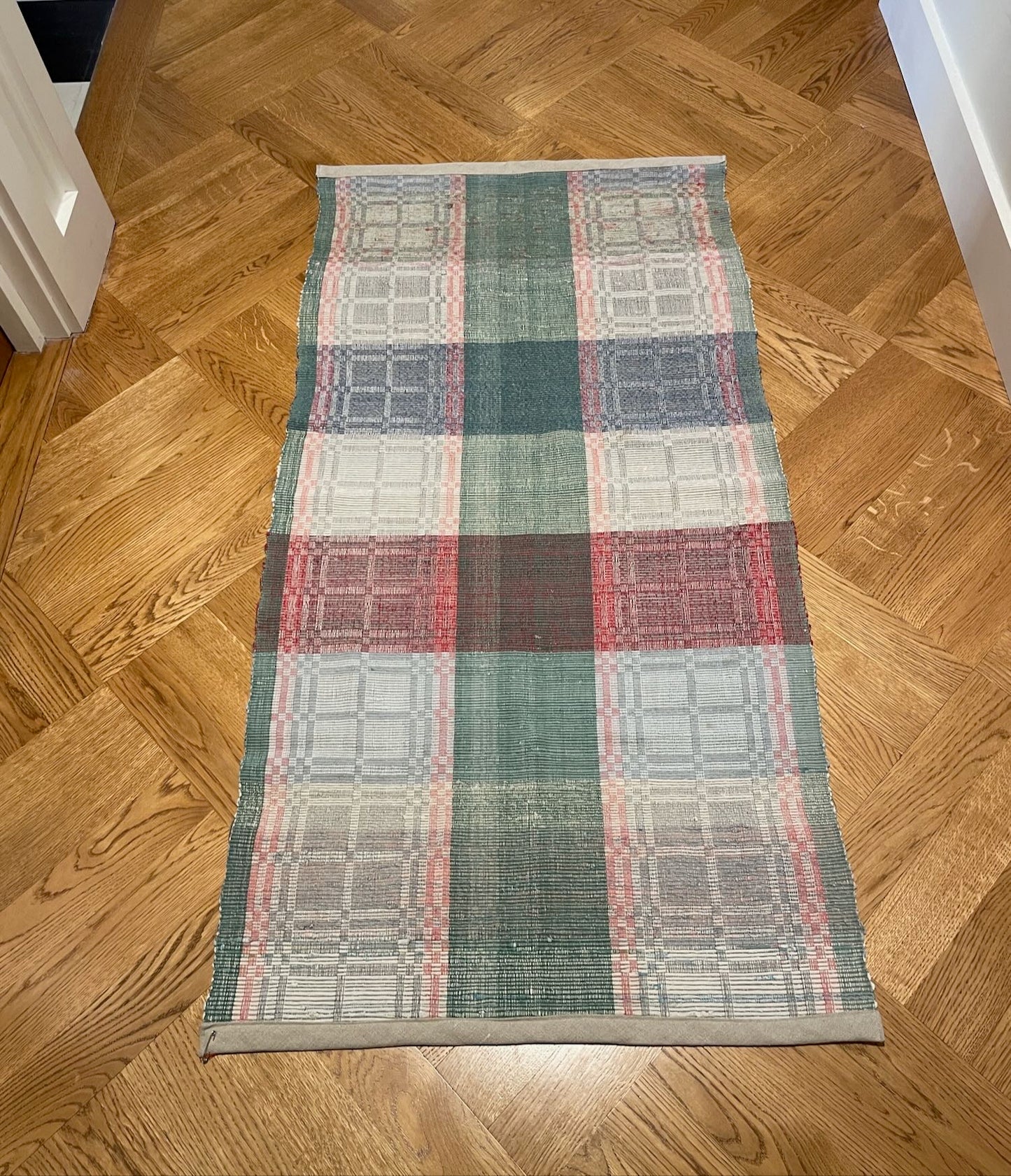 green red rips rug floor runner mat carpet washable rustic vintage reversible kitchen hall 