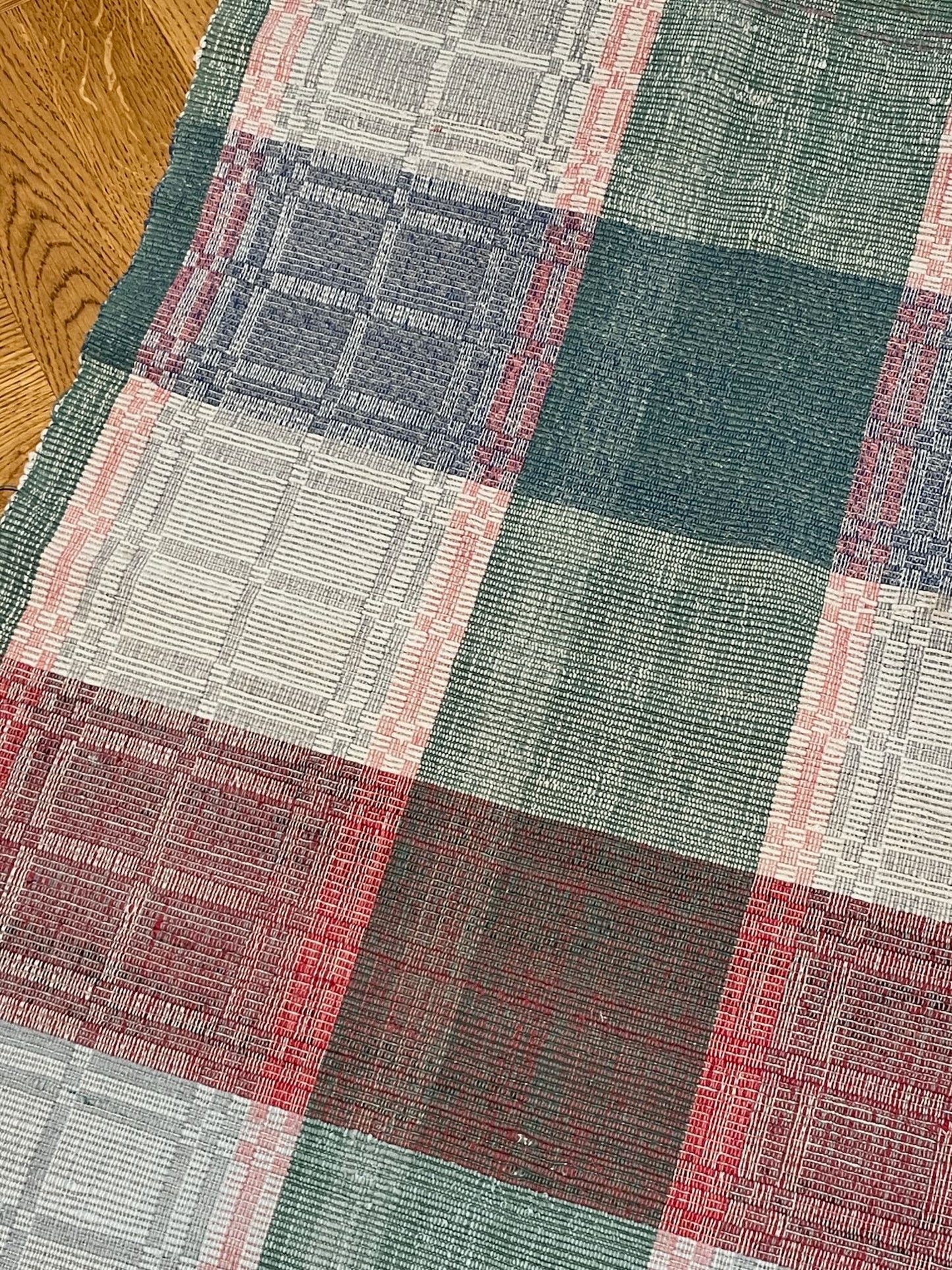 green red rips rug floor runner mat carpet washable rustic vintage reversible kitchen hall 