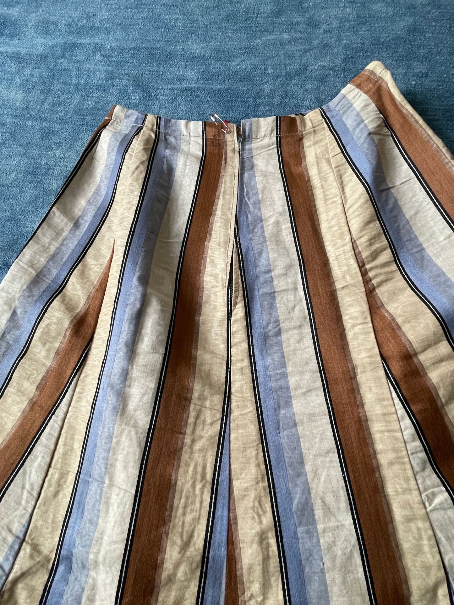 
                  
                    blue cream brown striped skirt extra small jupon french antique historical costume cosplay
                  
                