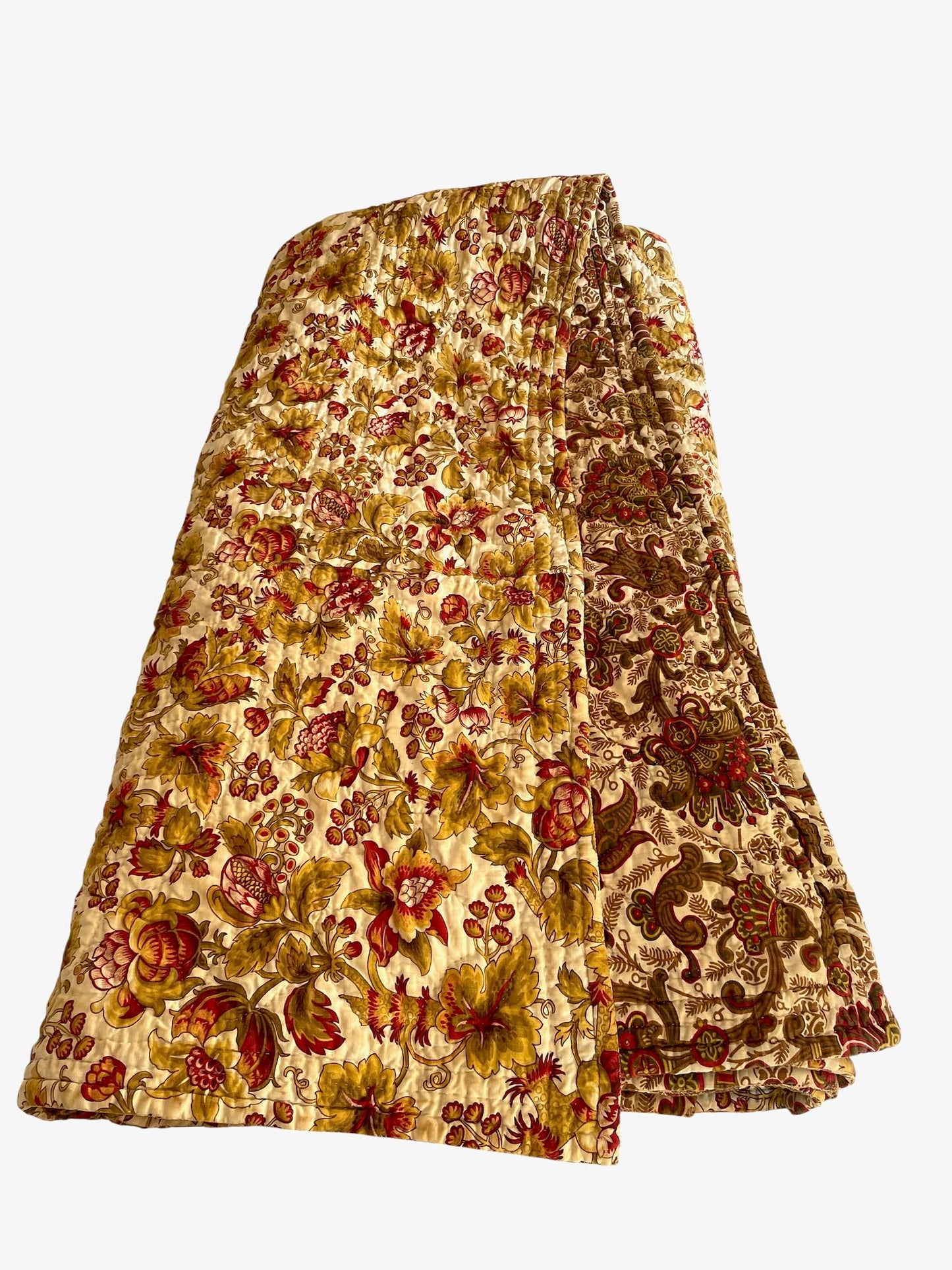 
                  
                    red gold brown fall colour antique french quilt large floral cotton bedcover provencal pique 
                  
                